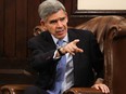 Mohamed El-Erian says investors should resist the pull of comforting convergence narratives.