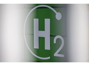Total plans to replace the entire 500,000 tons of gray hydrogen used annually in its refineries with green hydrogen