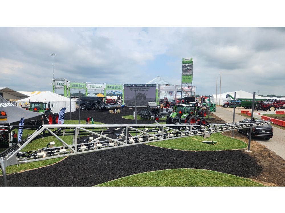 ONE SMART SPRAY from Fendt and Bosch BASF Wins CropLife IRON