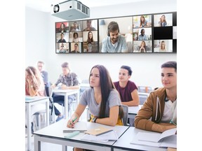 Create Immersive learning experience with projectors