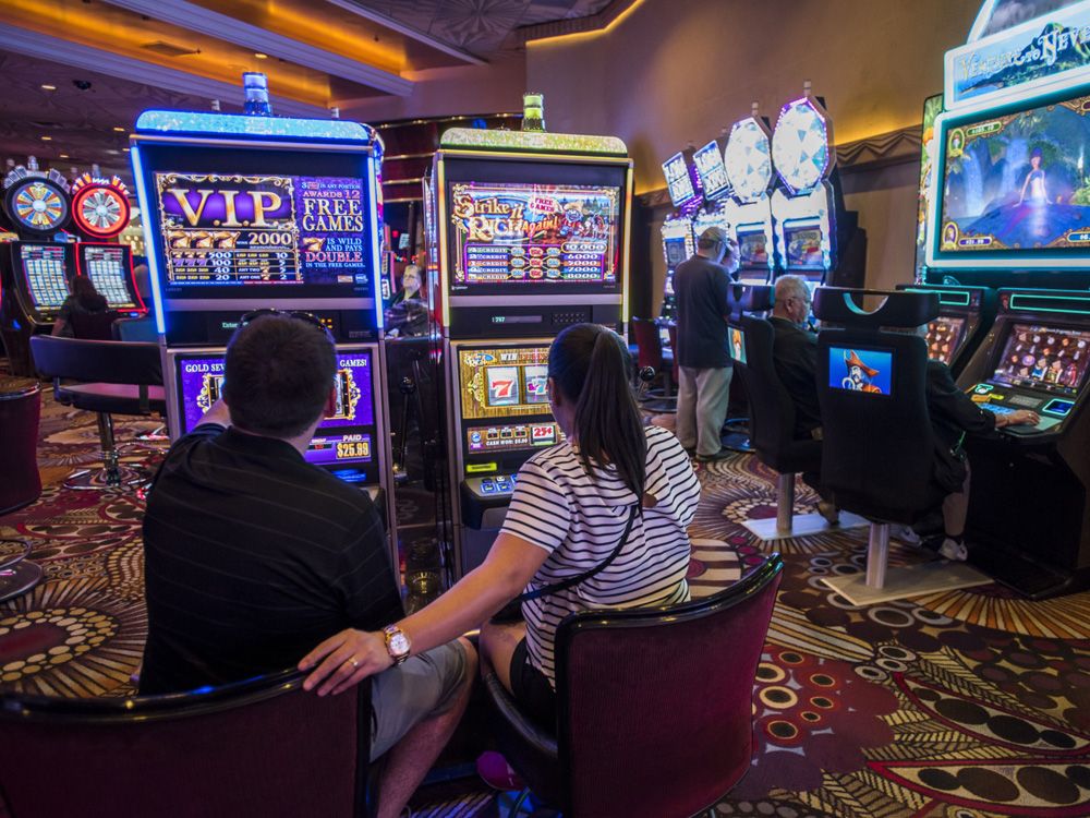 Las Vegas Sands Corp In Talks To Sell Sin City Casinos