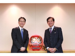 Hiroyuki Ogawa, President and CEO, Komatsu Ltd. (left) and Subhash Dhar, Founder, Chairman and CEO, ABS (right)