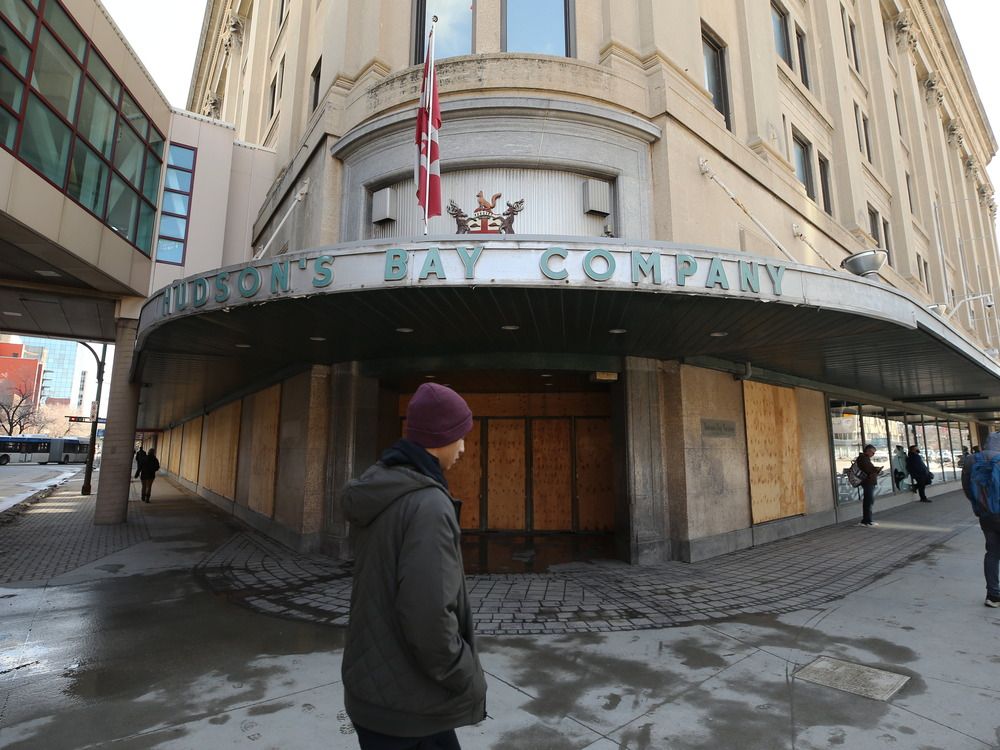 Top headlines: Hudson’s Bay owner raises 0 million from real estate transactions