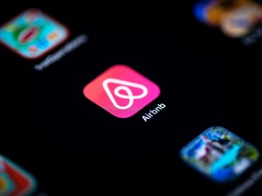 Italy’s Finance Police is seizing about US$835 million from Airbnb Inc. after it allegedly failed to pay some taxes.