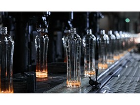 Bacardi has successfully completed the world's first commercial production of a glass spirits bottle fueled by hydrogen in a trial that took place earlier this month.