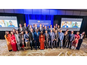 The ceremony was hosted in Texas, USA, with the attendance of FPT's senior executives, clients, partners, and representative from the Consulate General of Vietnam in Houston.