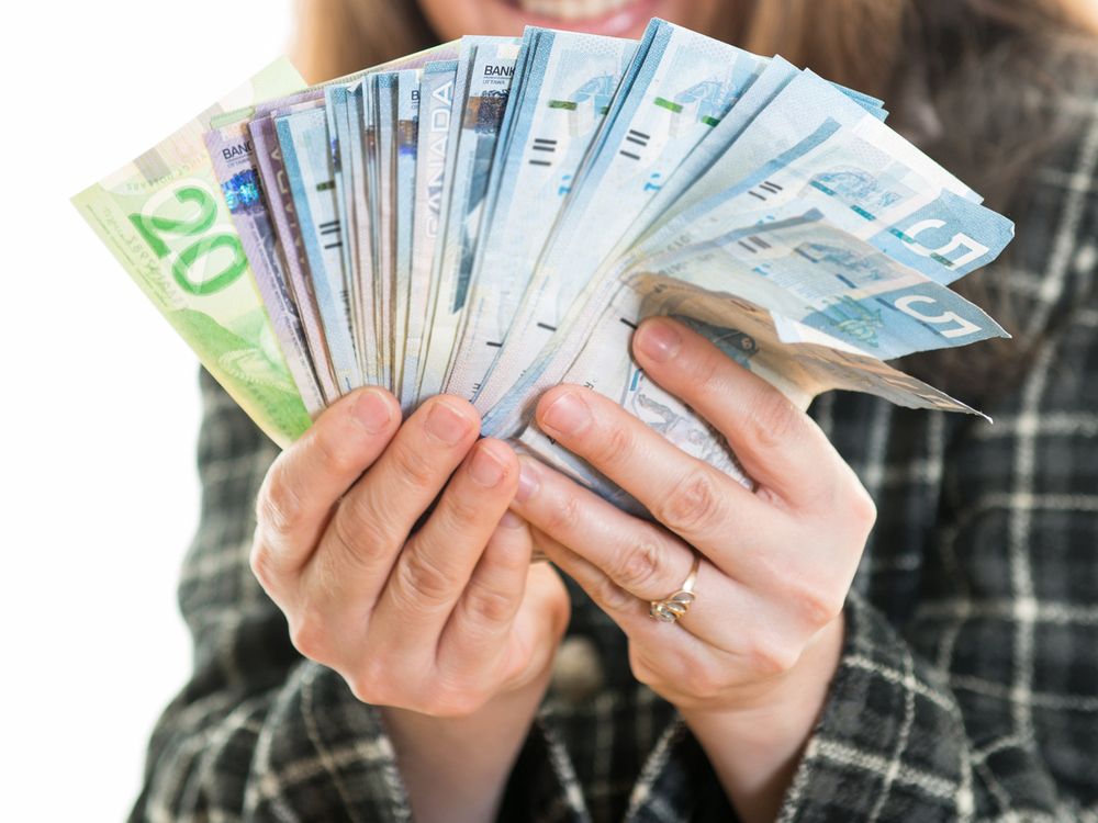 How generous holiday bonuses can come back to haunt employers