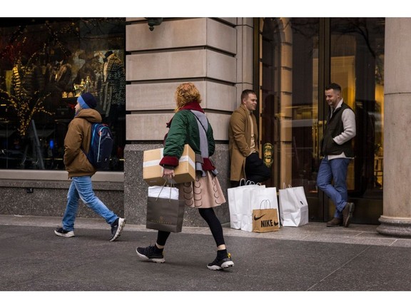 US Retail Sales Rise By Most in Three Months to Cap Holidays ...
