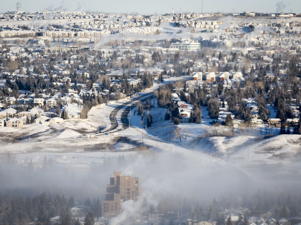 Wind and sun help Alberta electricity operator end grid alerts