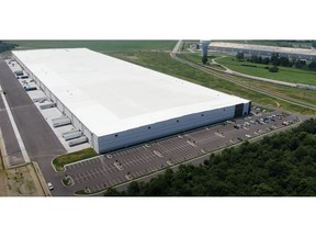 Ryder opens new, one-million-square foot North American distribution center for Lexmark, a global imaging and IoT solutions leader, in Jeffersonville, Indiana. The facility consolidates two operations into one, streamlining receiving and shipping for a more efficient customer order fulfillment process.