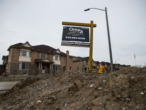 Both benchmark and average Toronto home prices declined in 2023.