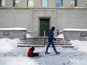 Une récession est susceptible de se produire bientôt, avec la Banque du Canada réduisant les taux d'intérêt