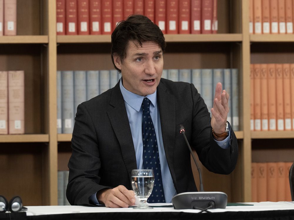 Justin Trudeau calls Bell Canada's mass layoffs 'a garbage decision
