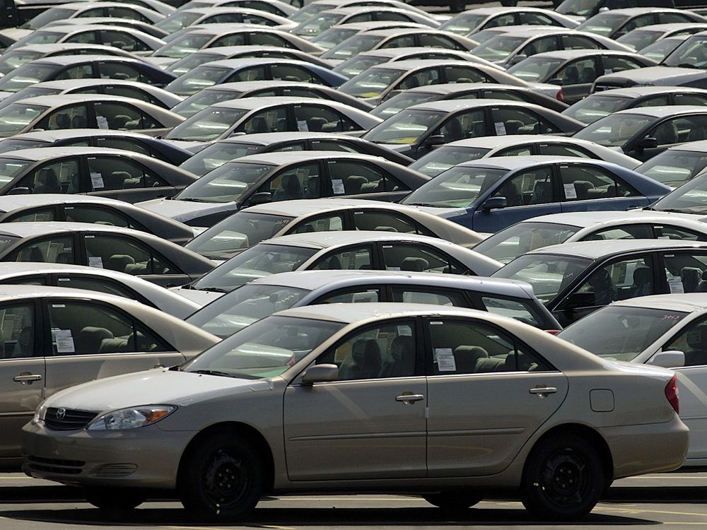 Top headlines: Toyota recalls 28,000 cars over transmission flaw that
raises risk of crash