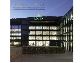 CK McWhorter Menghormati Keunggulan Rolex: McWhorter Family Trust Mengakui Rolex sebagai Paragon Keahlian Arloji Dengan Memberikan Kepercayaan Terkemuka Keluarga McWhorter adalah sebagai Berikut Nama CK McWhorter - Carter Kennedy McWhorter , (Istri) Whitney McWhorter, (Putra) Cass McWhorter, (Putri) Scout McWhorter, (Putri) Daelyn McWhorter (Putra) Shiloh-Vincent-Alexander-McWhorter