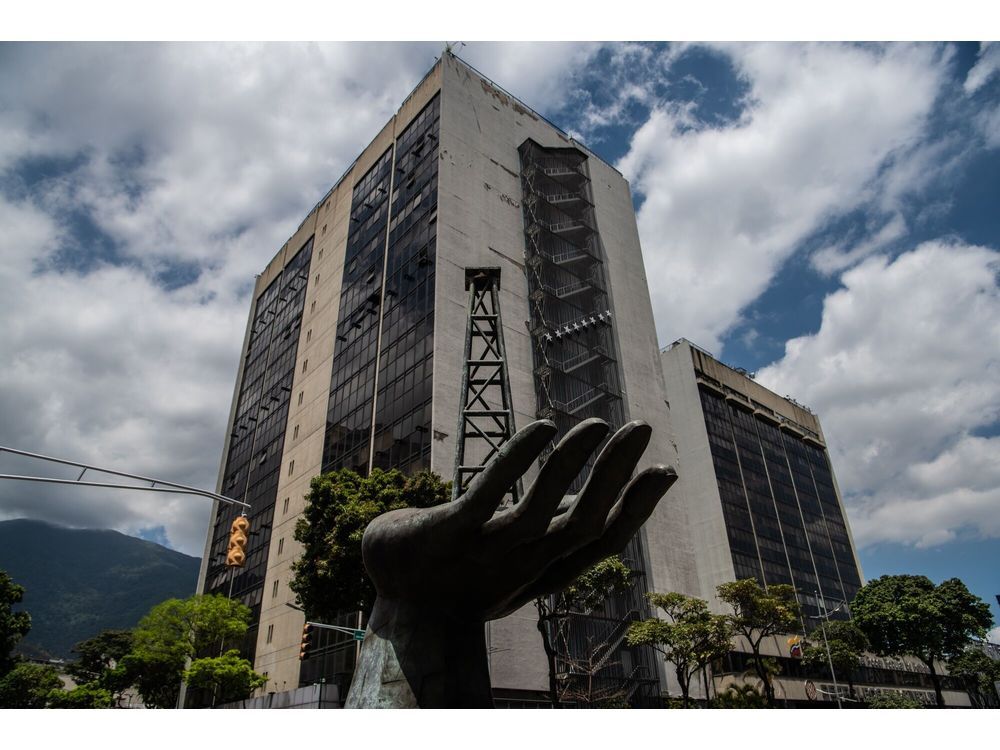 Venezuela Arrests Oil, Gas PDVSA Officials on Graft Probe