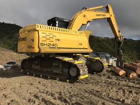 MightyGrip fitted on the excavator.