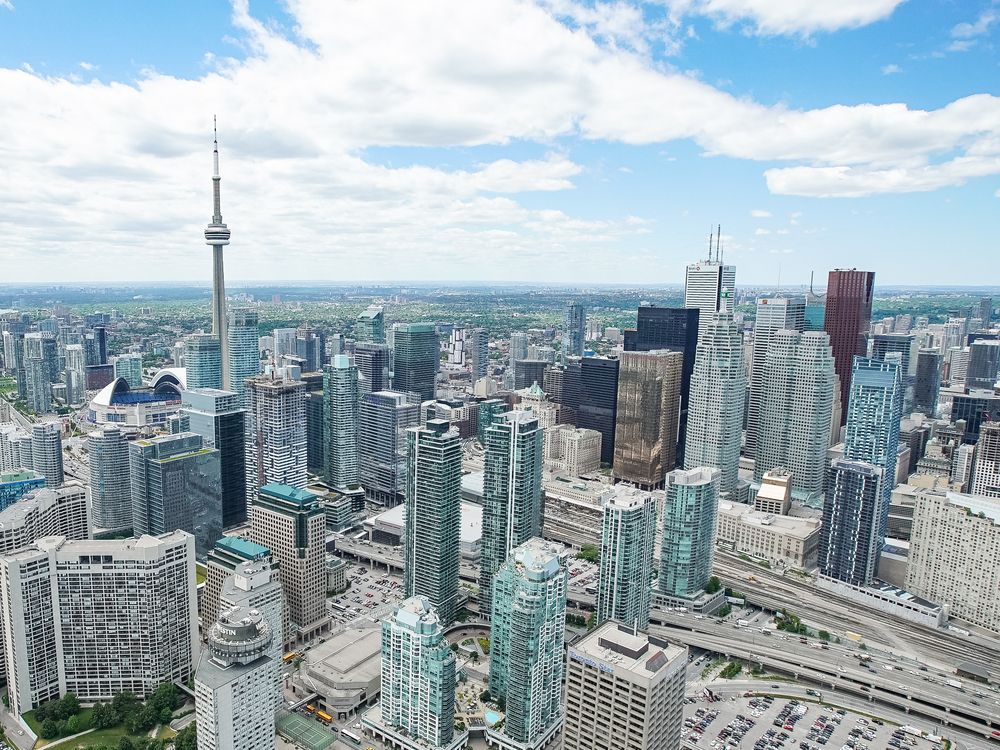 Toronto's average office rent rose in the second quarter, but overall
results paint a more nuanced picture