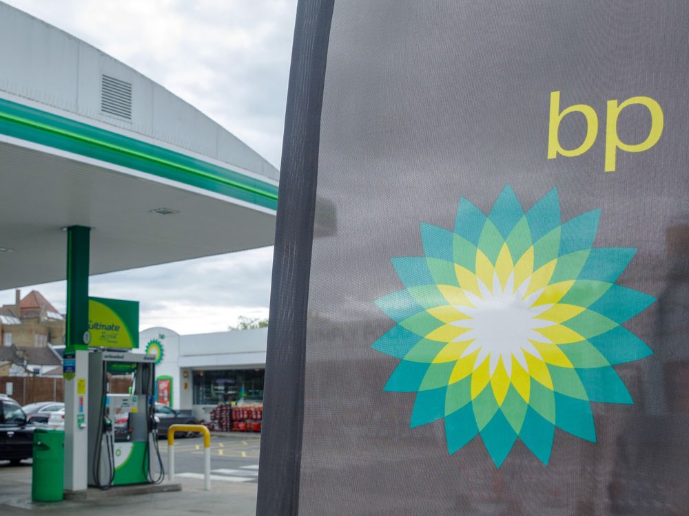 BP stock falls behind Shell as investors shy away from green energy