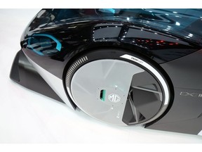 Kendaraan listrik konsep SAIC Motor Corp. MG EXE181 selama Beijing Auto Show di Beijing, Tiongkok, pada Kamis, 25 April 2024. Melambatnya permintaan kendaraan listrik, meningkatnya ketegangan perdagangan, dan pertanyaan tentang apakah produsen mobil warisan Barat dapat menarik minat konsumen Tiongkok akan menjadi pembicaraan di Beijing ketika para eksekutif dari merek mobil terkemuka dunia datang ke ibu kota untuk menghadiri pameran Auto China. Fotografer: Qilai Shen/Bloomberg