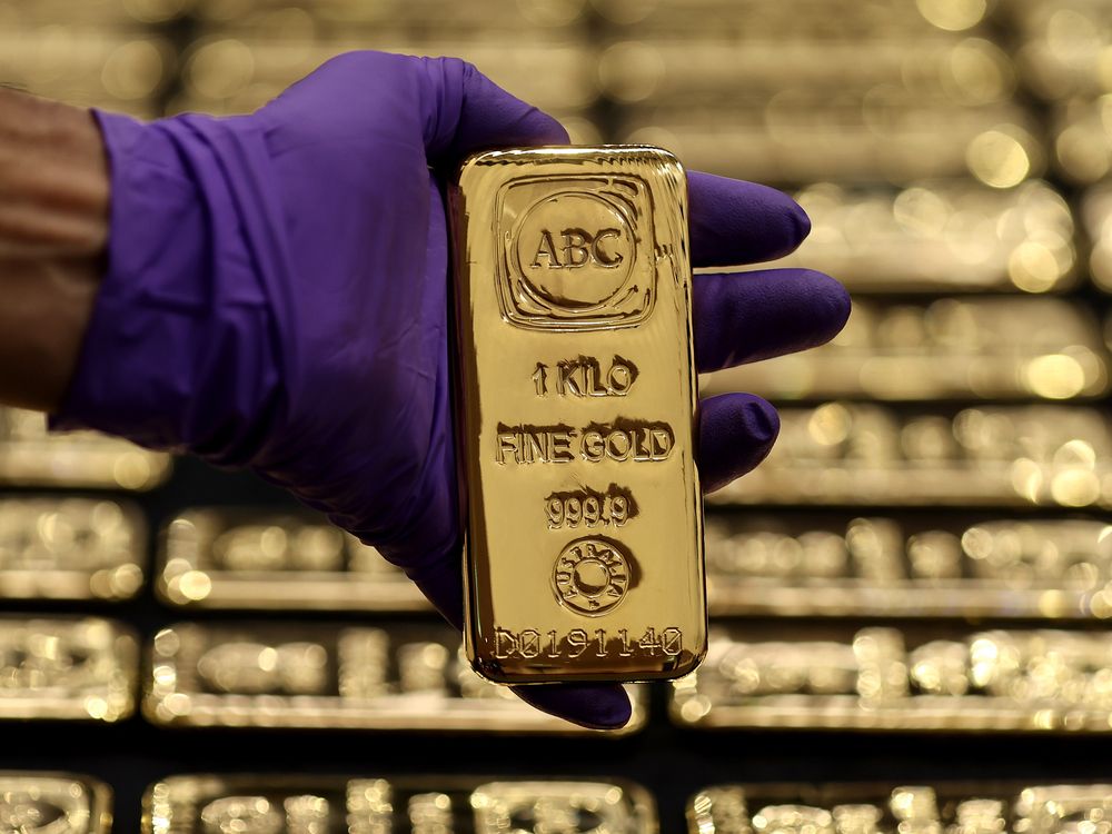 Gold nears fresh record with focus on U.S. election and fed rates