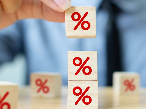 Investing for 6% income in a declining interest rate world | Financial Post