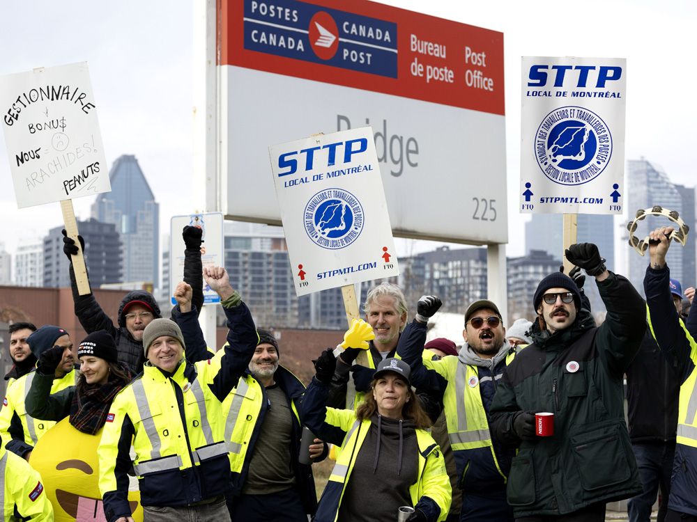 Will striking Canada Post employees be forced back to work? The latest from both sides of the negotiating table