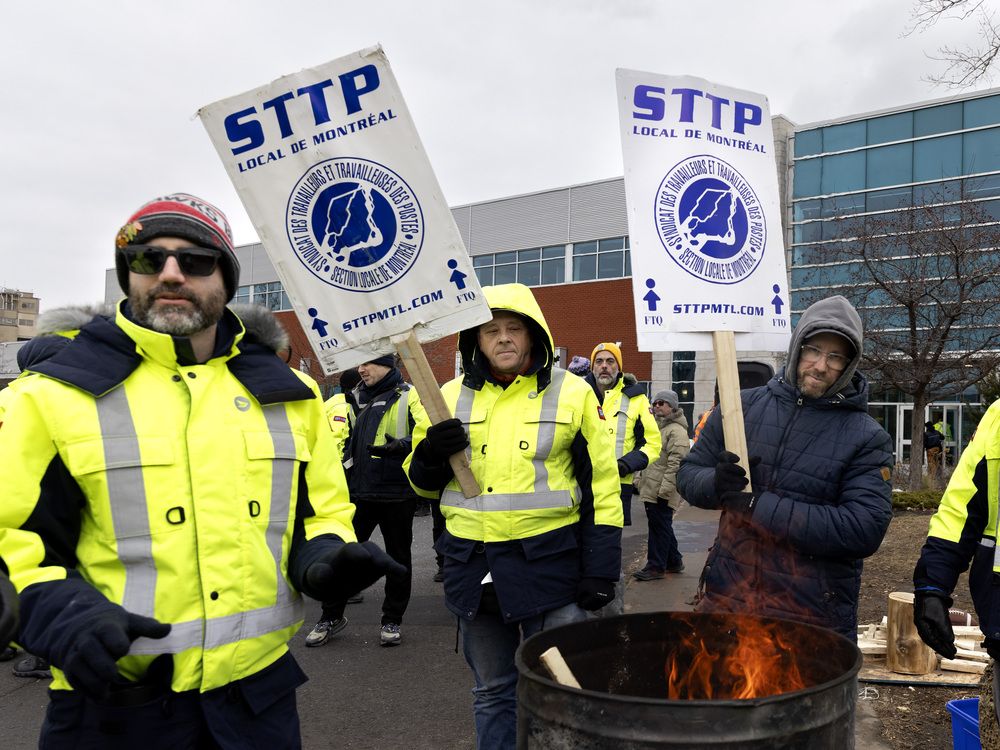 Pressure Rises On Government To Intervene In Canada Post Strike ...