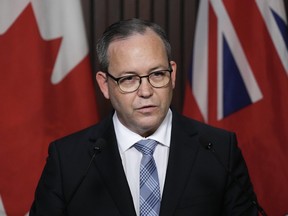 Jaksa Agung Ontario Doug Downey mengatakan peningkatan kelayakan bantuan hukum diharapkan dapat membantu tambahan 180.000 orang setiap tahunnya.