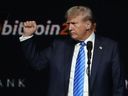 Trump memeluk industri crypto selama kampanye presiden, termasuk mengepalai konferensi bitcoin di mana ia berjanji akan menjadikan Amerika sebagai ibu kota crypto di dunia.