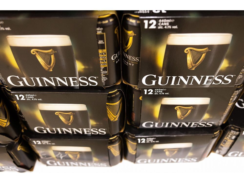 Diageo Removes Sales Growth Target as US Tariff Battle Looms