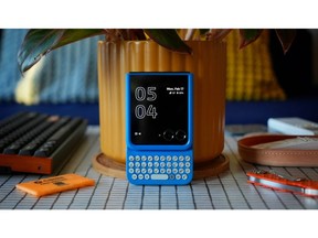 Clicks for the Motorola Razr transforms the flip experience -- unlocking full-screen productivity while keeping Razr ultra-pocketable. A real keyboard lets you type, navigate, and take control -- all from the external display.Shown: Clicks Keyboard for Motorola Razr+ (2024) in Electric colorway