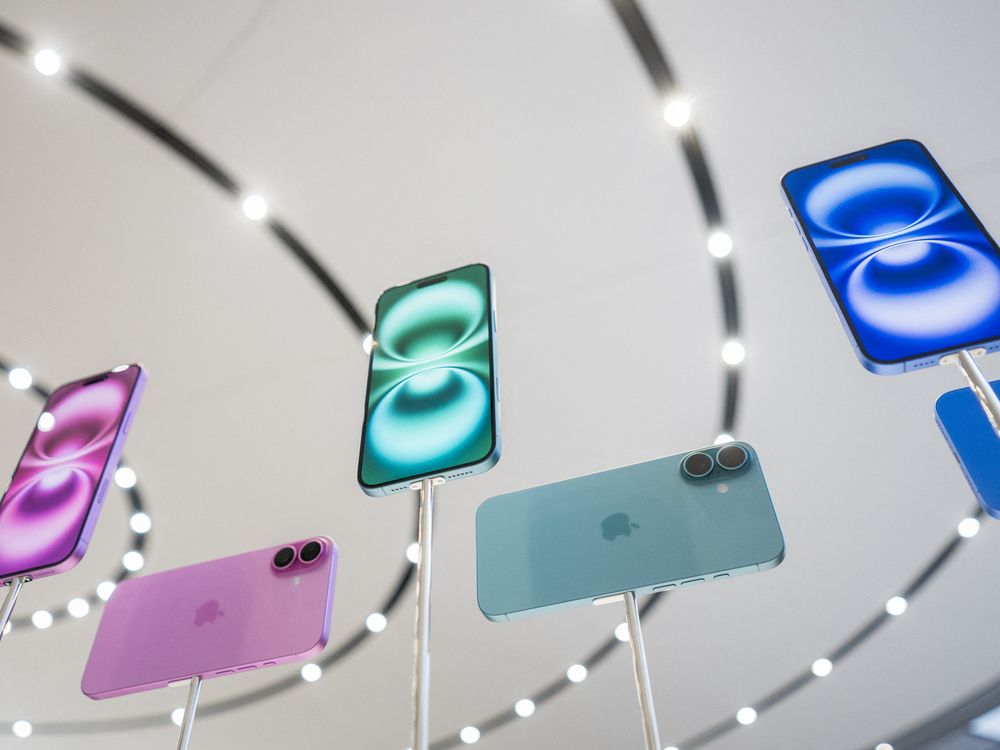 The slow pace of AI-Siri roll-out threatens to put Apple further behind Amazon.com Inc. in the voice assistant market. That company will begin rolling out its highly anticipated Alexa+ this month.