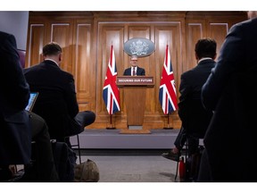 Keir Starmer, Perdana Menteri Inggris, berbicara selama konferensi pers setelah panggilan virtual dengan para pemimpin internasional tentang dukungan untuk Ukraina di London, Inggris, pada hari Sabtu, 15 Maret 2025. Fotografer: Betty Laura Zapata/Bloomberg