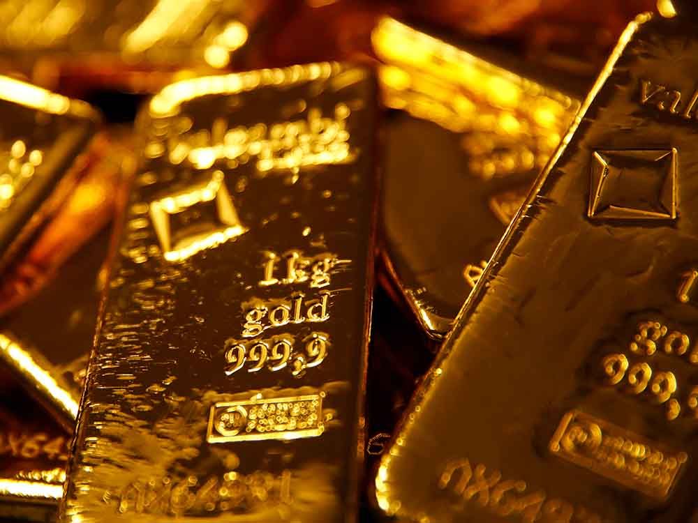 Gold surges above US,000 as ‘major psychological milestone’ breached