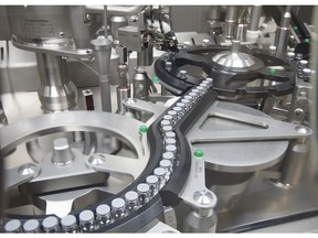 Jalur produksi Saint-Beauzire untuk bentuk cair dan yang diliofilisasi