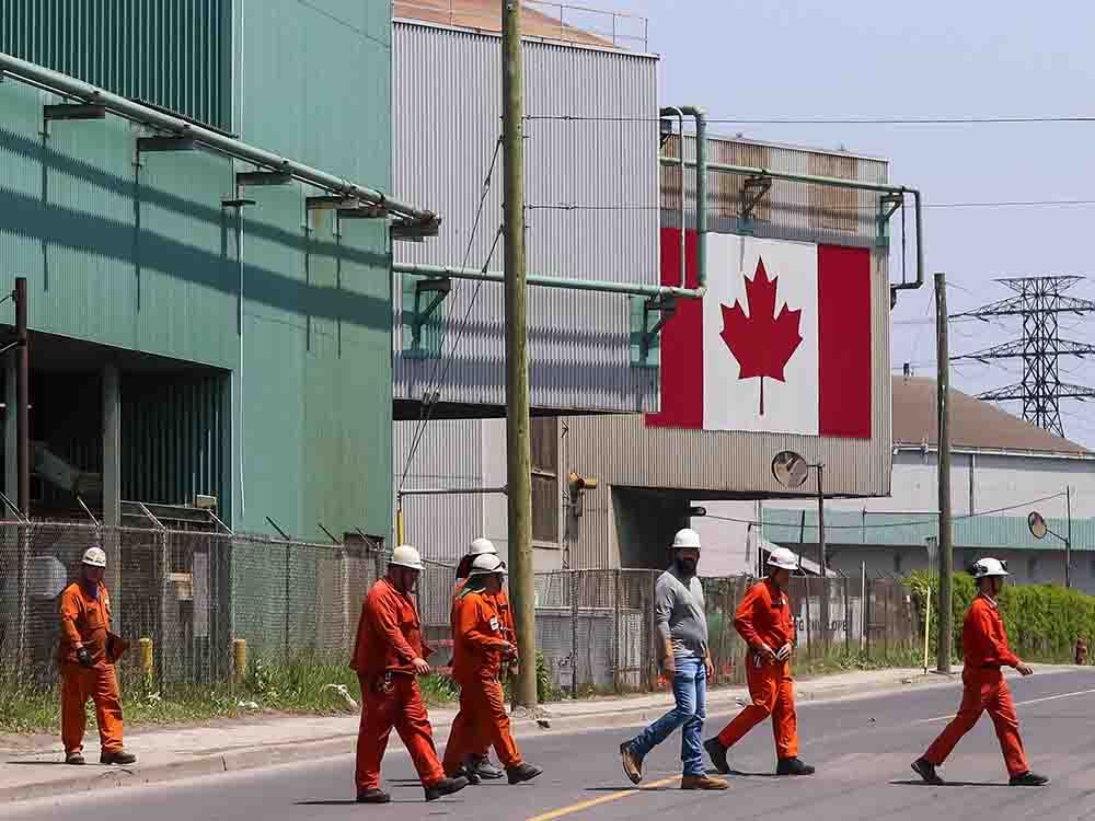 Canada's manufacturers suffer largest drop in output since the pandemic as tariffs roil sector