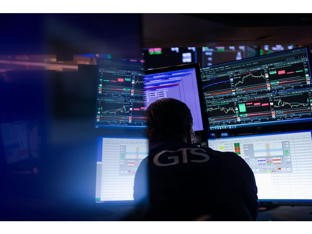 US Stock Rally Loses Steam as Treasuries Fall After Auction