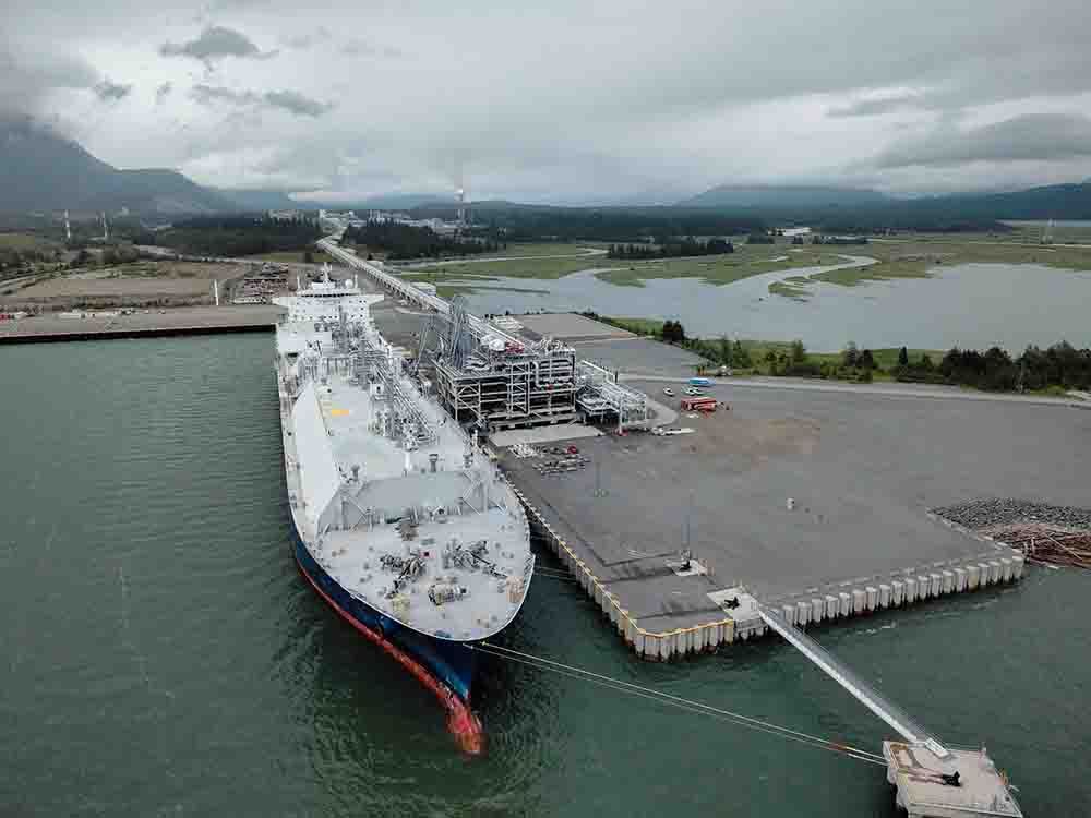 https://smartcdn.gprod.postmedia.digital/financialpost/wp-content/uploads/2025/09/LNG-Canada-gs0912.jpg