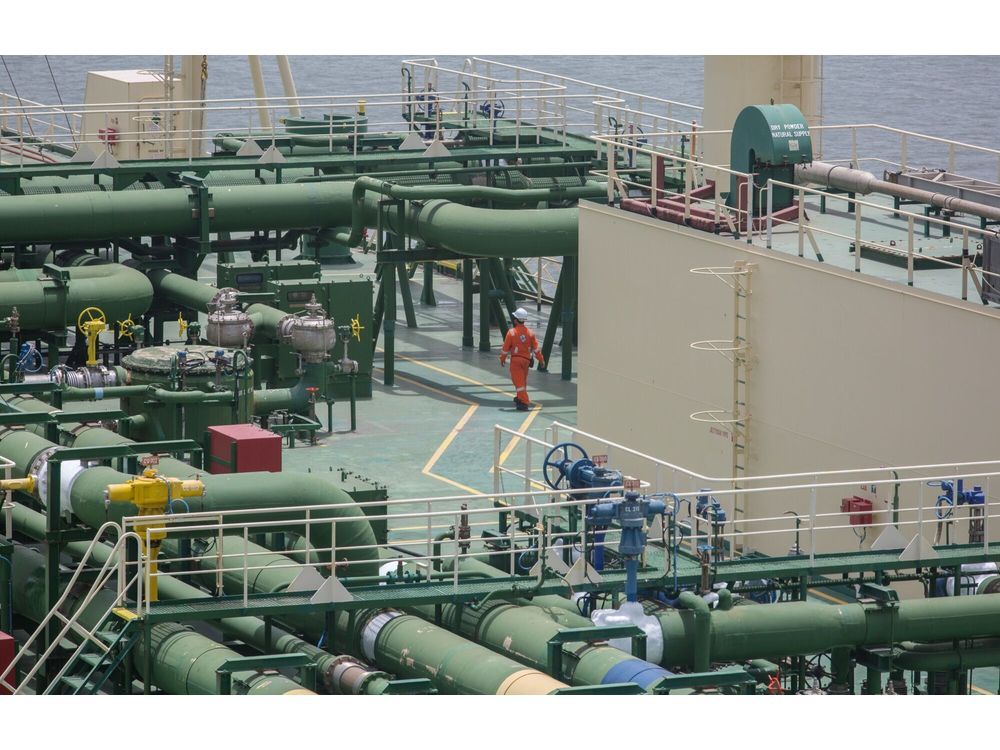LNG is No Longer a Key Energy Source for Pakistan, Says Minister
