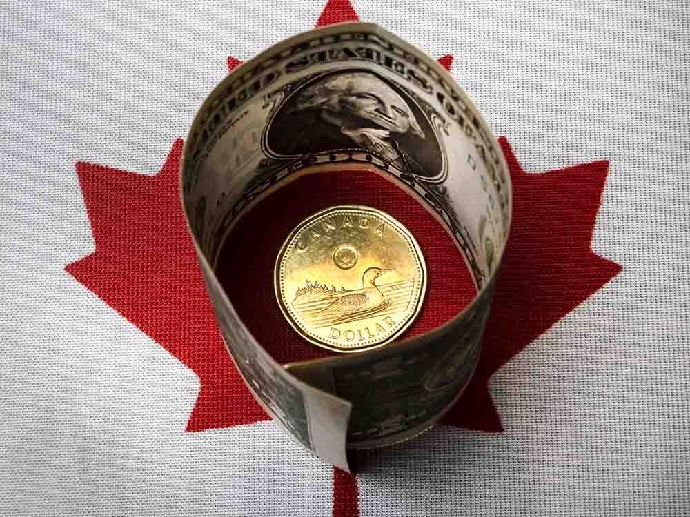 https://smartcdn.gprod.postmedia.digital/financialpost/wp-content/uploads/2025/10/Canadian-dolar-gs1021.jpg