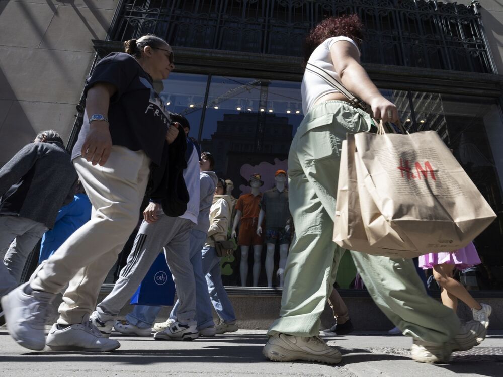 https://smartcdn.gprod.postmedia.digital/financialpost/wp-content/uploads/2025/10/no0930shopping.jpg