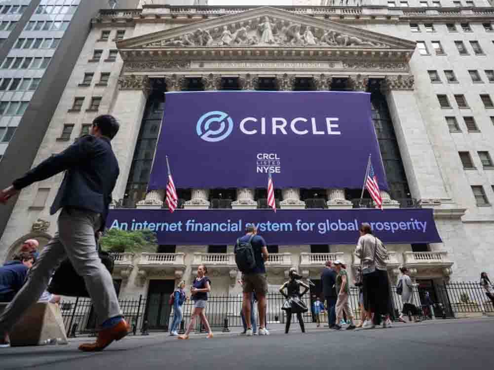 Canada speeds up work on stablecoin rules with major update in federal budget possible