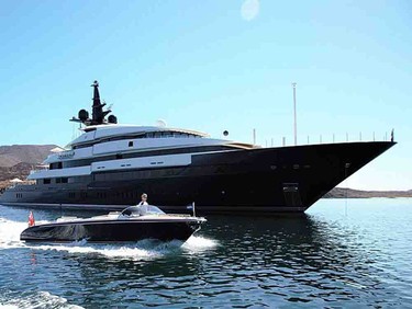 Yacht