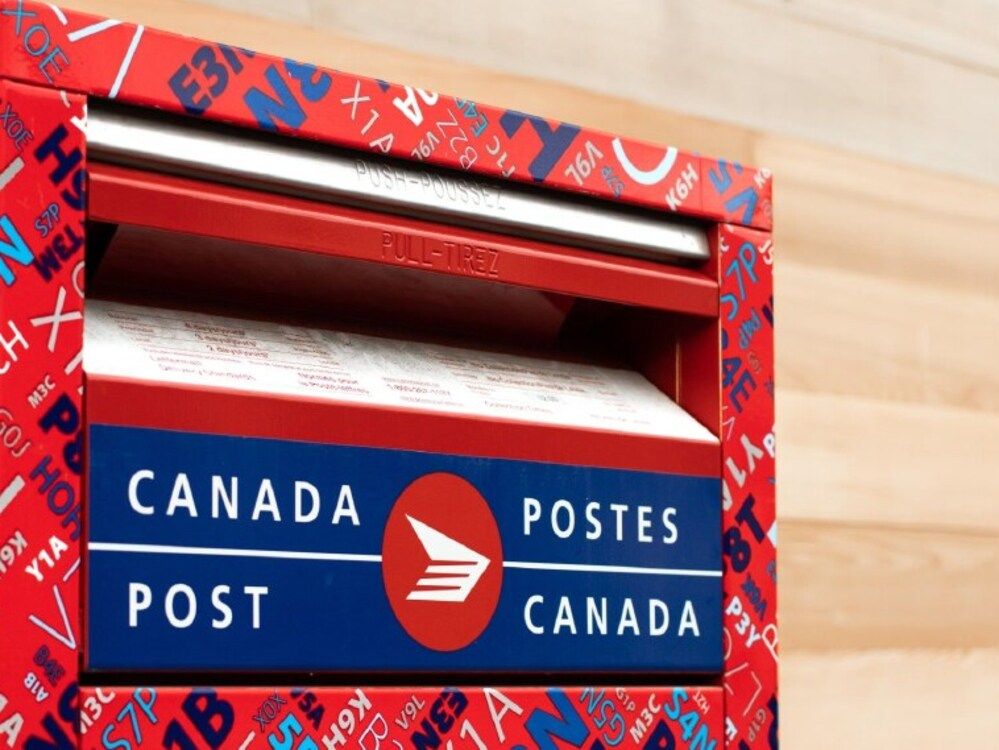 Canada Post needs short-term cash to stay solvent