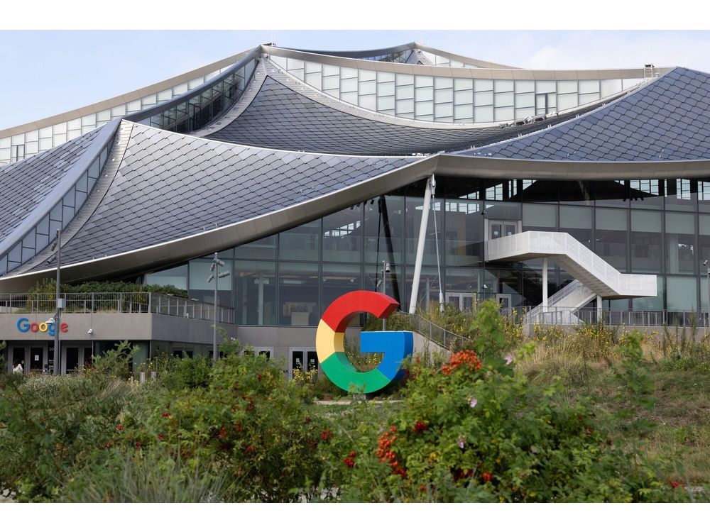 S&P 500 roste na očekávání snížení úrokových sazeb, Alphabet vzdoruje nadvládě Nvidie v AI