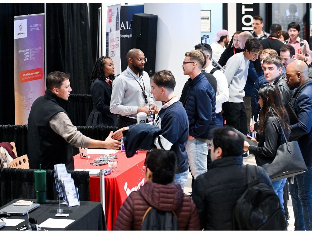 Canada’s Unemployment Rate Plunges With Third Month of Big Job Gains