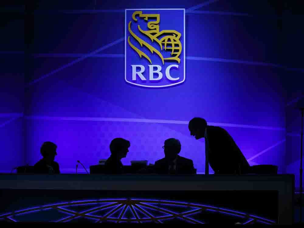 Posthaste: Canadian investors love the Big Six banks more than is good for them, this adviser says