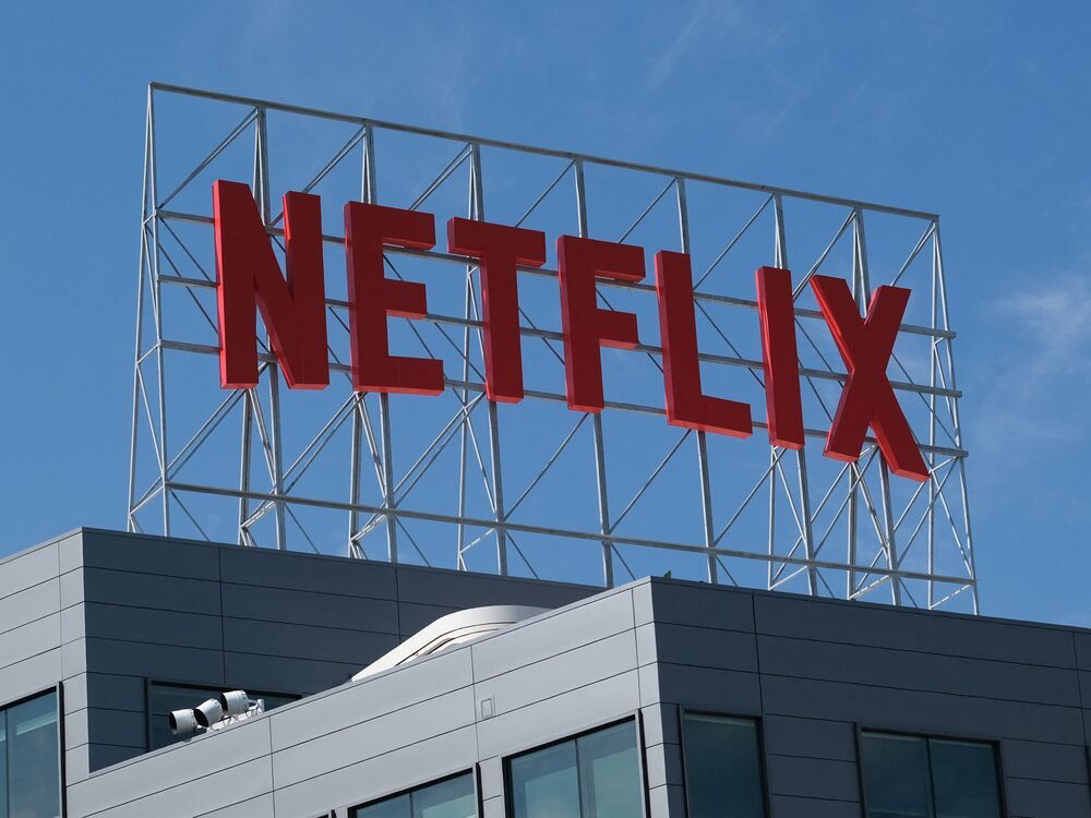 Netflix stock is pricey even after Warner Bros.-induced selloff