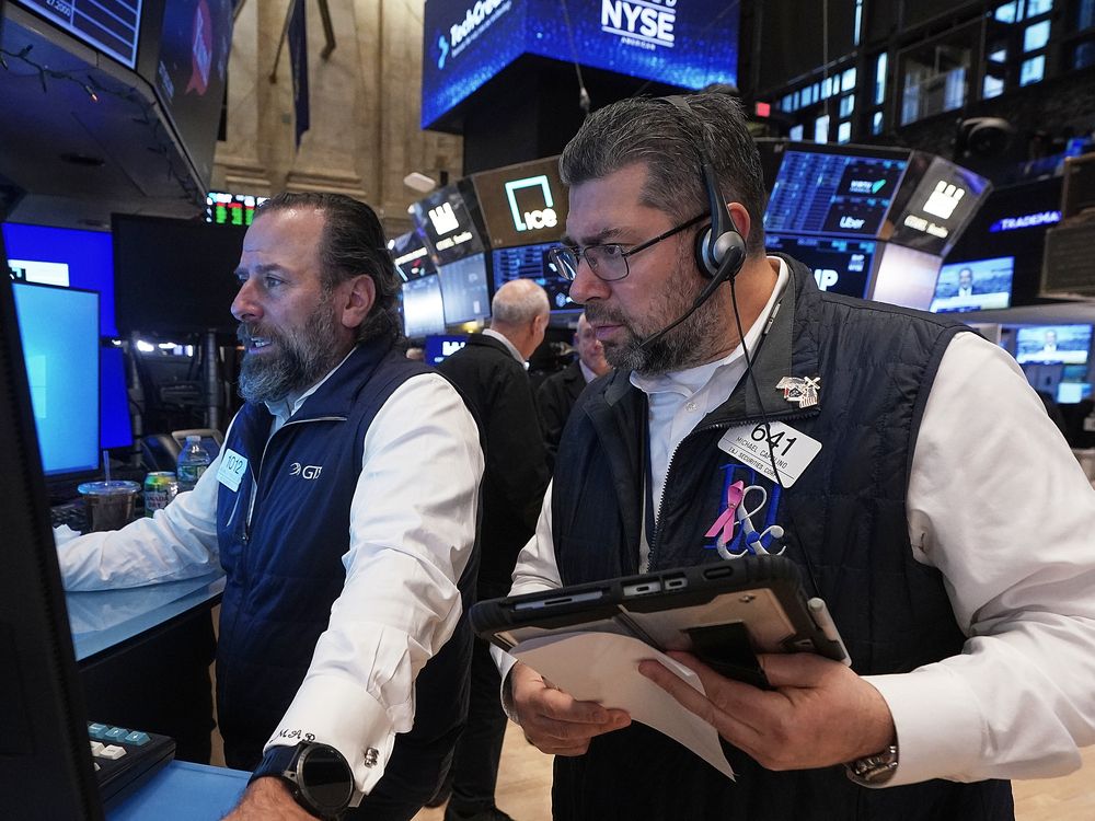 Market pares gain as Trump wavers on Hassett as Fed chair pick